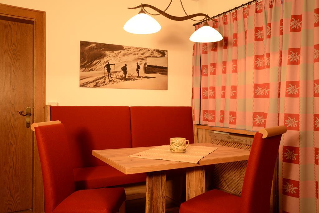 Haus Panorama Appartement Reit im Winkl Kamer foto