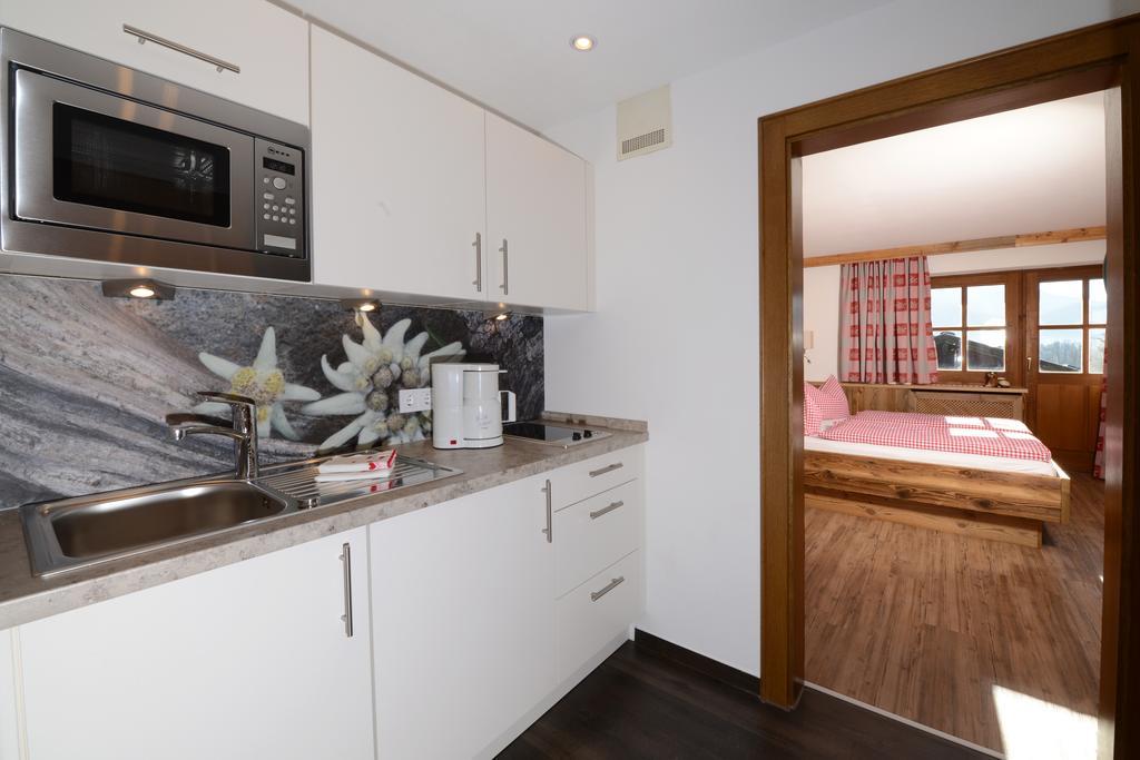 Haus Panorama Appartement Reit im Winkl Kamer foto